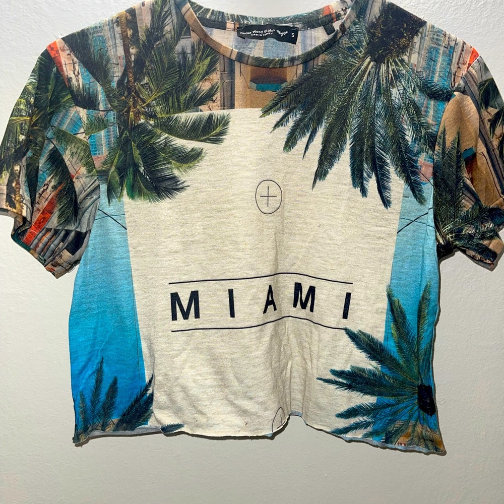 Crop top